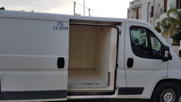 Peugeot Boxer 2012 - coibentato - immagine 2